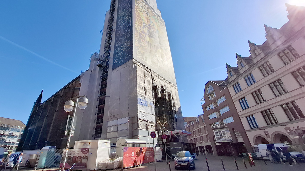 20260318_132338-kl hS Mitarbeitende reinigen ehrenamtlich den Marktkirchturmreinigung