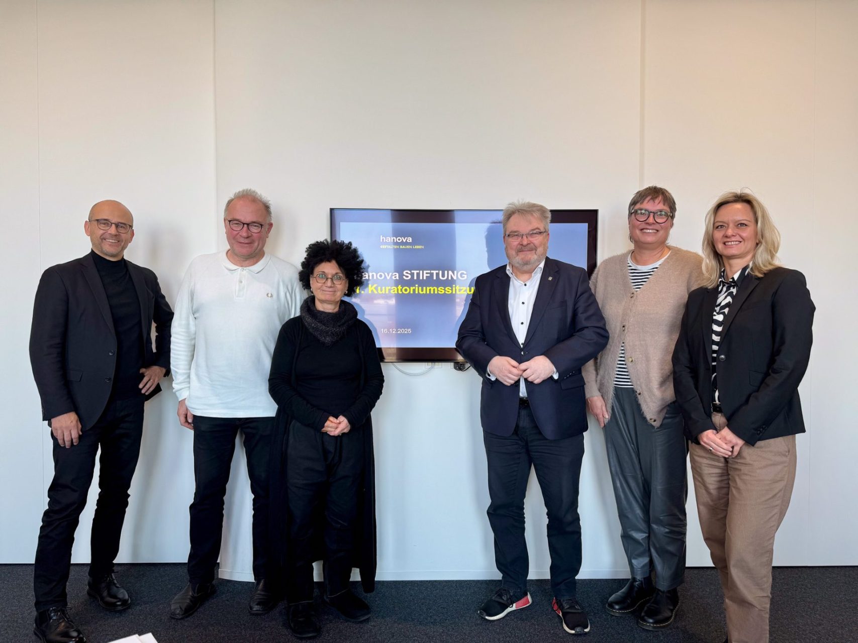 V.l.n.r.: Karsten Klaus, Robert Kulle, Dr Elisabeth Clausen-Muradian, Thomas Hermann, Sylvia Bruns und Jana Remme.